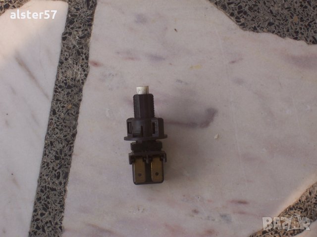 Сензор автомат за стопове 82GB-13K452-1 за Форд, снимка 2 - Части - 26911855