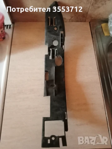 VW Touareg държач предна броня лява, снимка 1