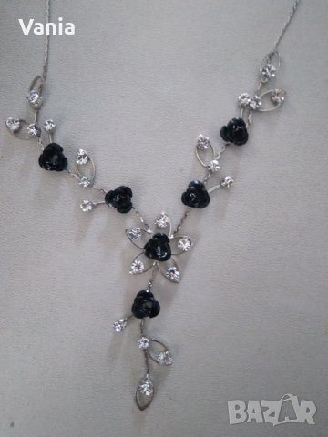 Колие, снимка 4 - Колиета, медальони, синджири - 39525471