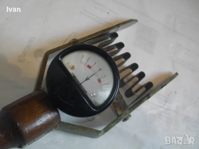 НЕМСКА РЪЧНА ТОВАРНА ВИЛКА 3V СТАРО КАЧЕСТВО ОТЛИЧНО РАБОТНО СЪСТОЯНИЕ ТЕСТЕР КИСЕЛИННИ АКУМУЛАТОРИ, снимка 7 - Други инструменти - 48140309