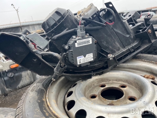 Продавам ляв фар за импреза2014 ксенон, снимка 5 - Аксесоари и консумативи - 52864543