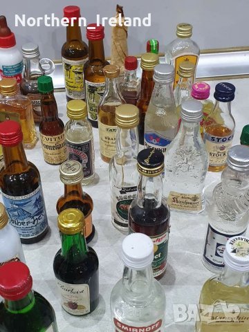 Колекция от миниатюрни бутилки алкохол , снимка 4 - Колекции - 37292628