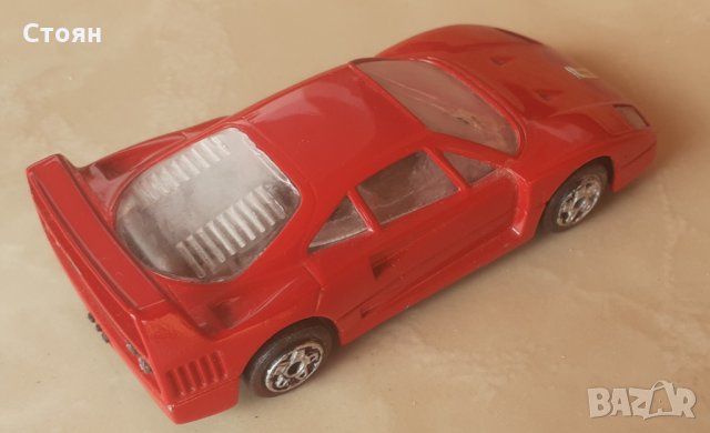 Продавам количка Ferrari F40, мащаб 1:43, снимка 4 - Коли, камиони, мотори, писти - 28561446