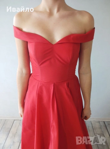 Бална рокля в червен цвят
