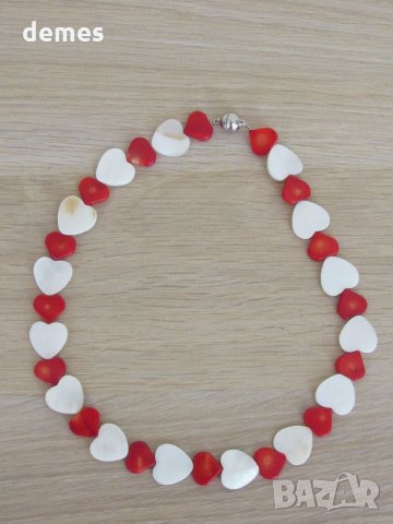  Гердан от естествени червени корали и бял седеф-сърце, снимка 4 - Колиета, медальони, синджири - 32502038