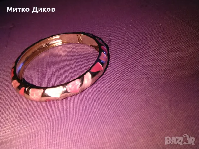 Женска гривна позлатена емайлирана тип Сваровски с числа римски от I до XII , снимка 2 - Гривни - 49923493