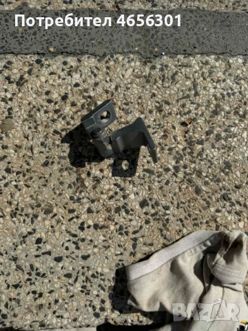 Предна горна дясна панта на Ауди Audi A8 H4 D4 само за 30лв. 4h0831402, снимка 2 - Части - 52484388