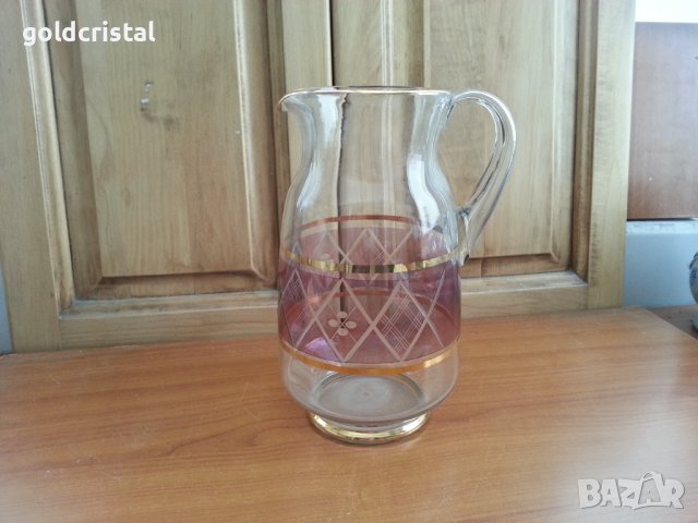 Стара стъклена кана