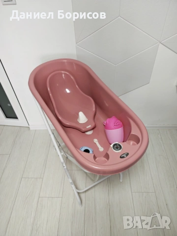 Бебешка вана 88 см с оттичане, термометър и подложка – Nordic Pink , снимка 4 - За банята - 53221761
