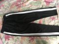 Нов черен спортен панталон с бели кантове, снимка 1 - Спортни екипи - 28889683