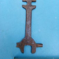 Стар гаечен ключ-ЗИП, снимка 2 - Антикварни и старинни предмети - 26309004