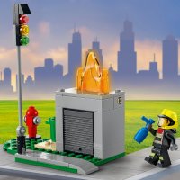 LEGO® City Fire 60319 - Спасение при пожар и полицейско преследване, снимка 8 - Конструктори - 38794059