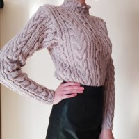 Ръчно плетен пуловер с аранови елементи, снимка 4 - Блузи с дълъг ръкав и пуловери - 22697099