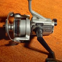 Японска макара за въдица  Daiwa rs 1000, снимка 8 - Макари - 37624596