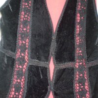   Дамско елече черно копринено кадифе  с мотиви плетени на една кука, снимка 5 - Жилетки - 34919404