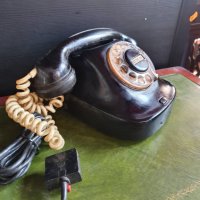 Стар телефон , снимка 4 - Стационарни телефони и факсове - 35621992