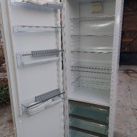 Хладилник за вграждане Miele K7743 E

, снимка 2 - Хладилници - 43331831