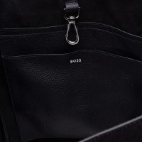 BOSS Madeira Оригинална дамска чанта през рамо, снимка 4 - Чанти - 39414327