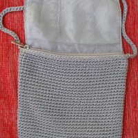 Ръчно плетена чантичка, снимка 3 - Чанти - 28646374