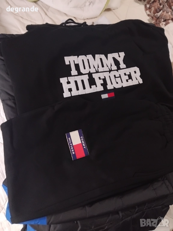 Ватиран екип Tommy Hilfiger Триконечна вата , снимка 1