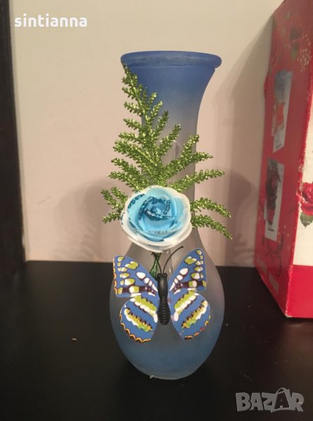 Стъклени вази, нови в кутия, снимка 1