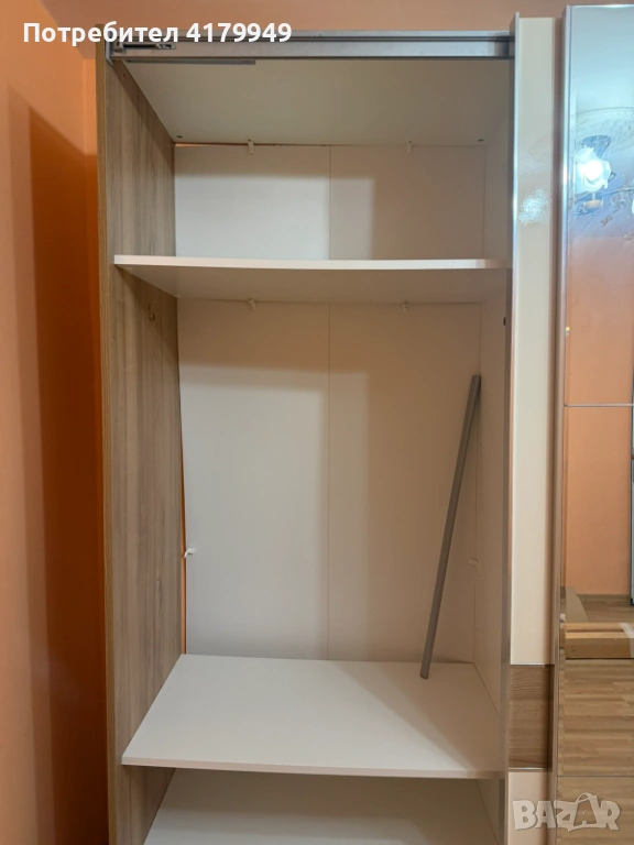 Продавам гардероб и шкаф , снимка 1