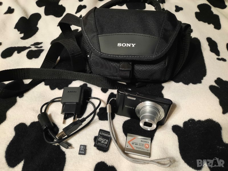 Дигитален фотоапарат Sony Cyber-Shot DSC-W810, 20.1MP+ Кабел,зарядно и карта памет , снимка 1