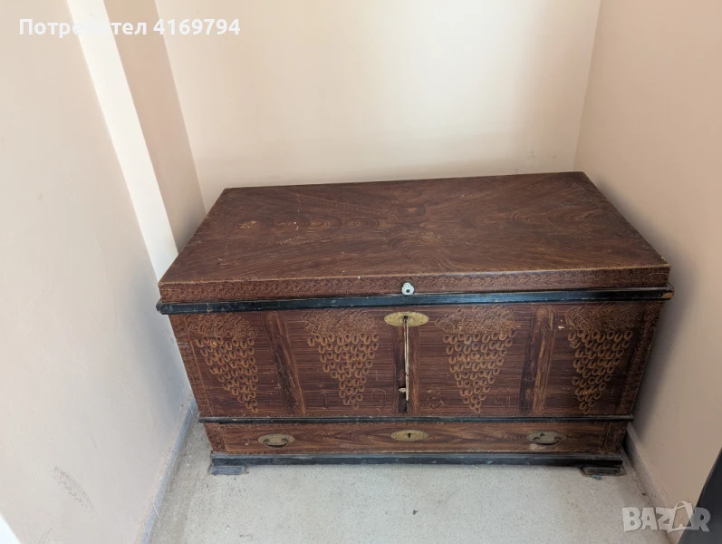 Продавам старинна ракла, снимка 1