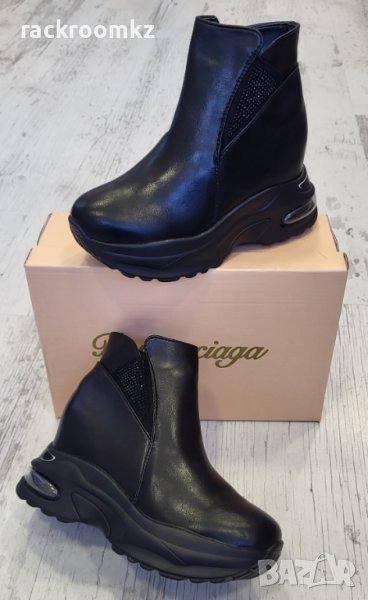 Спортно елегантни дамски боти на платформа ултра лек модел с топла подплата, снимка 1