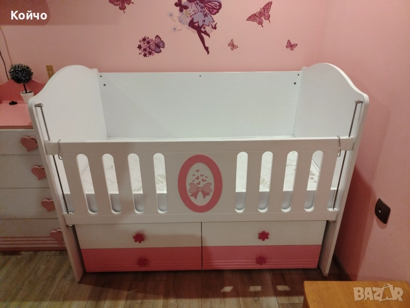 Люлееща се бебешка кошара от МДФ материал, снимка 1