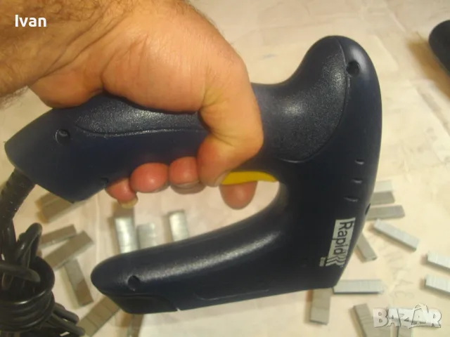 RAPID KOMBI E100 Професионален електрически ТАКЕР комбиниран скоби-пирони до 15мм Като нов, снимка 17 - Други инструменти - 47761348