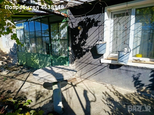 Продава масивна каменна къща и голямо дворно място, снимка 17 - Къщи - 52250035