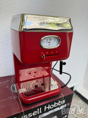 Еспресо Кафемашина Russell Hobbs Retro Ribbon Red 28250-56, 1350W, 15bar!, снимка 2 - Кафемашини - 50463462
