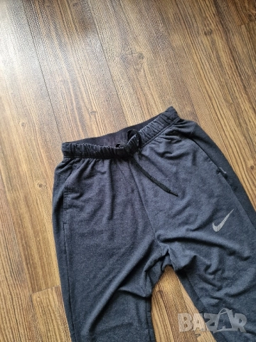Страхотно мъжко спортно долнище NIKE размер S, снимка 3 - Спортни дрехи, екипи - 52354856