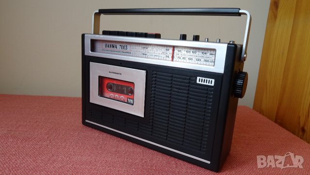 vintage SANWA 7003 Radio Tape-Recorder, снимка 2 - Радиокасетофони, транзистори - 32558462