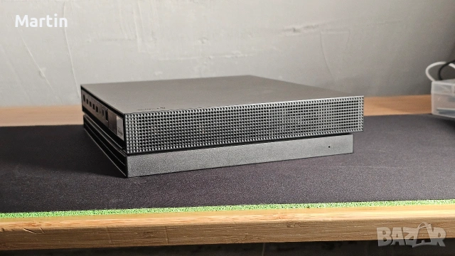 Xbox One X 1 TB + 2 контролера + 7 игри, снимка 6 - Xbox конзоли - 53139695