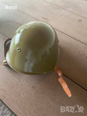 Стара военна каска, снимка 2 - Антикварни и старинни предмети - 33506172