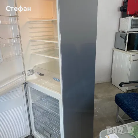 Хладилник с фризер SMEG, снимка 16 - Хладилници - 49132521