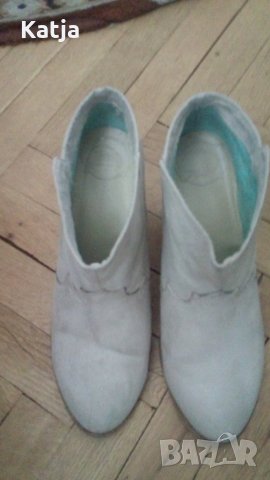 Велурени боти Bershka, снимка 4 - Дамски боти - 27088231