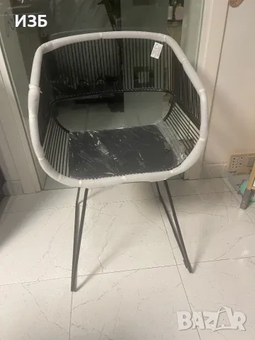 метален стол-: Хармония от линии, извивки и комфорт, снимка 2 - Столове - 48670755