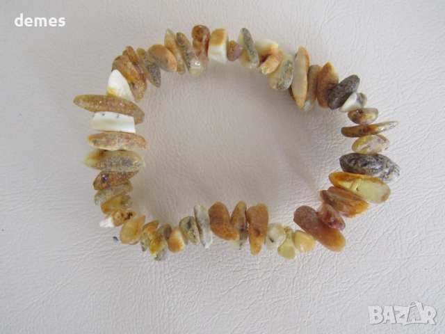 	Гривна от суров балтийски кехлибар-чипс