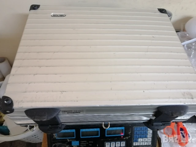 Алуминиев куфар RIMOWA , снимка 12 - Куфари с инструменти - 50671371