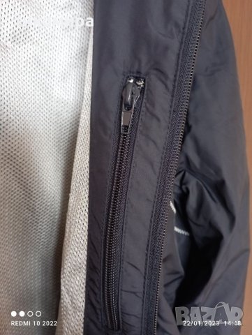 Яке тип ветровка на Sergio Tacchini, снимка 4 - Спортни екипи - 39392693