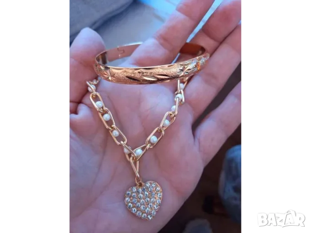 бижутерийни комплекти с парфюми, снимка 8 - Бижутерийни комплекти - 50438637