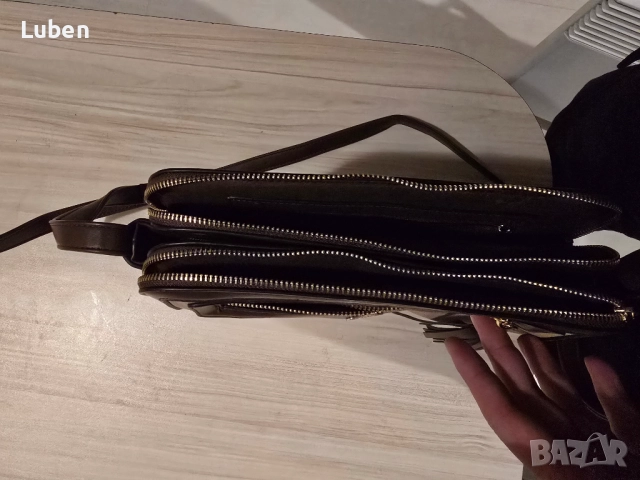 Дамска кожена чанта, снимка 2 - Чанти - 52404830