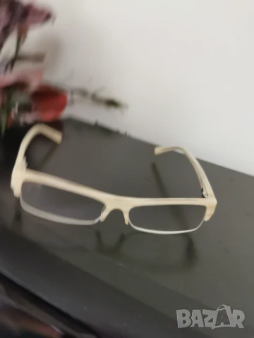 Марка MOSCHINO бели рамки за очила, снимка 5 - Слънчеви и диоптрични очила - 42202923