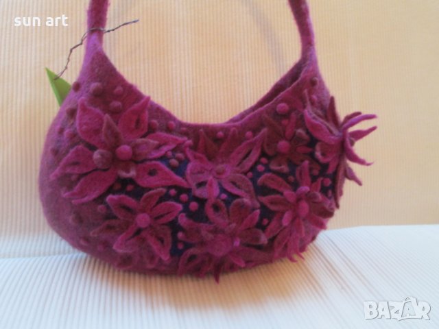 Вълнена плъстена чанта, снимка 3 - Чанти - 27489141