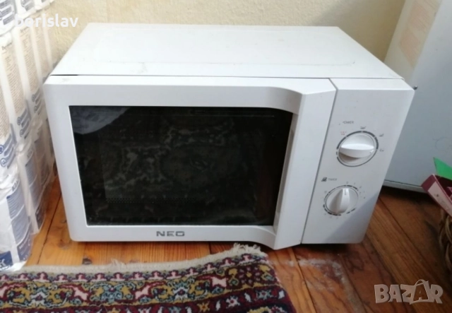 Продавам микровълнова фурня  NEO
