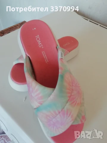 Уникални чехли на марката Toms, снимка 2 - Чехли - 51087473
