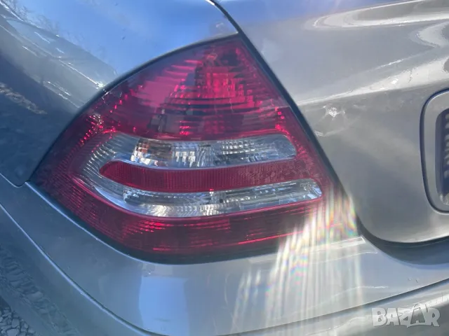 W203 Мерцедес Ц класа седан задна стоп светлина ляв и десен стоп, снимка 2 - Части - 48702005